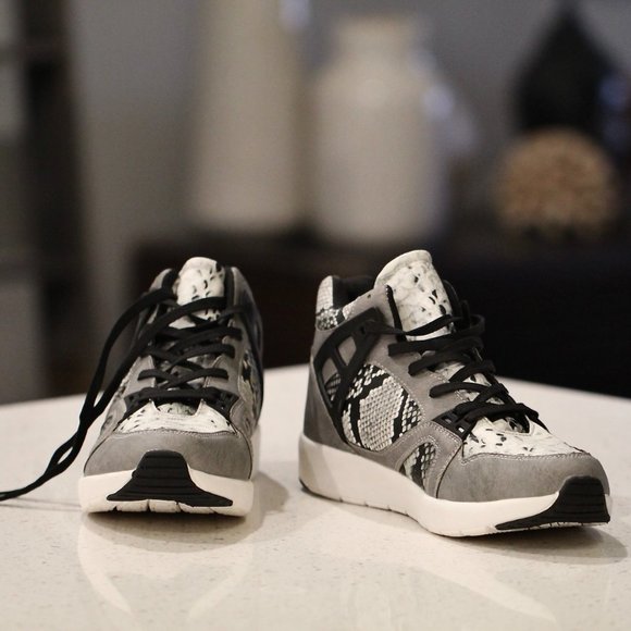 NWOT Snakeskin High Tops - Picture 1 of 3